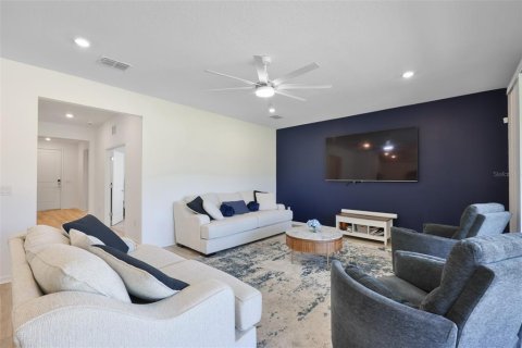 House in Valrico, Florida 5 bedrooms, 319.86 sq.m. № 2237289 - photo 14