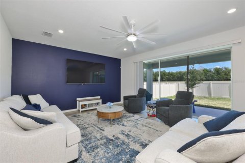 House in Valrico, Florida 5 bedrooms, 319.86 sq.m. № 2237289 - photo 3
