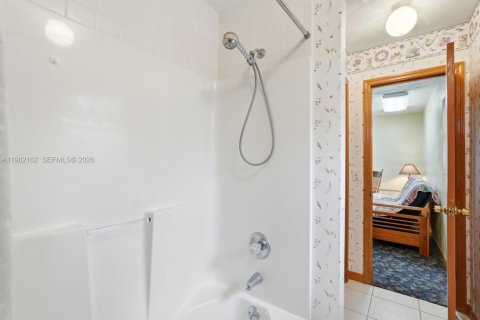 House in Ormond Beach, Florida 3 bedrooms № 2043343 - photo 14