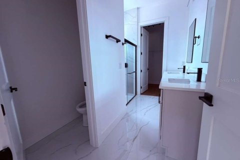 Купить виллу или дом в Норт-Порт, Флорида 11 комнат, 183.48м2, № 2123400 - фото 15