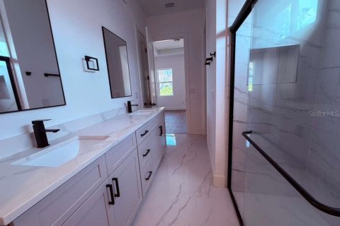Купить виллу или дом в Норт-Порт, Флорида 11 комнат, 183.48м2, № 2123400 - фото 16