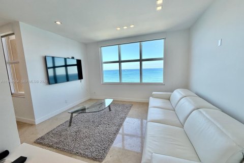 Copropriété à vendre à Fort Lauderdale, Floride: 3 chambres, 201.78 m2 № 2031619 - photo 16