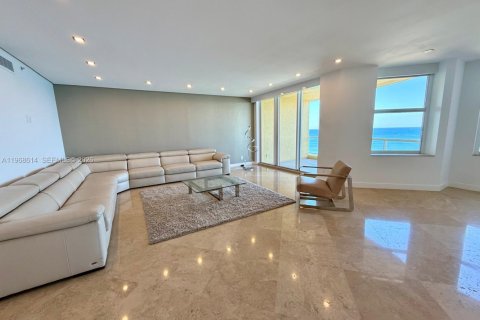 Copropriété à vendre à Fort Lauderdale, Floride: 3 chambres, 201.78 m2 № 2031619 - photo 21