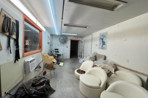 Immobilier commercial à vendre à Hialeah, Floride № 1934413 - photo 27