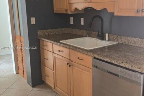 Condominio en venta en Plantation, Florida, 2 dormitorios, 120.4 m2 № 1868405 - foto 10