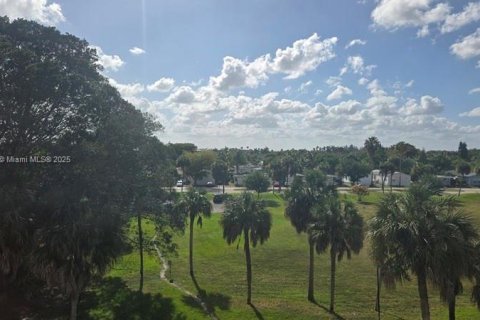 Condominio en venta en Plantation, Florida, 2 dormitorios, 120.4 m2 № 1868405 - foto 15