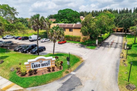 Condominio en venta en Plantation, Florida, 2 dormitorios, 120.4 m2 № 1868405 - foto 1