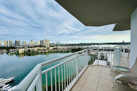 Condo in Aventura, Florida, 2 bedrooms № 2152721 - photo 9