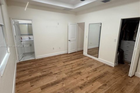 Touwnhouse à louer à Hialeah, Floride: 3 chambres, 153.29 m2 № 1988082 - photo 15