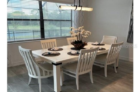 House in Lakewood Ranch, Florida 3 bedrooms, 246.19 sq.m. № 221099 - photo 17