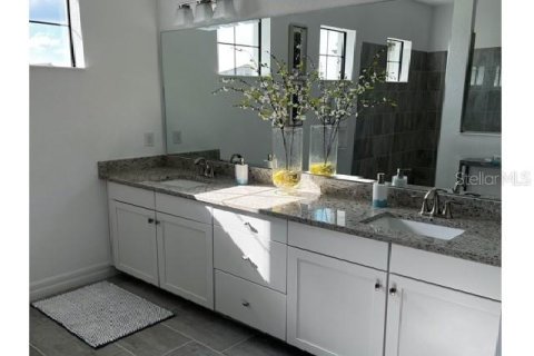 House in Lakewood Ranch, Florida 3 bedrooms, 246.19 sq.m. № 221099 - photo 30