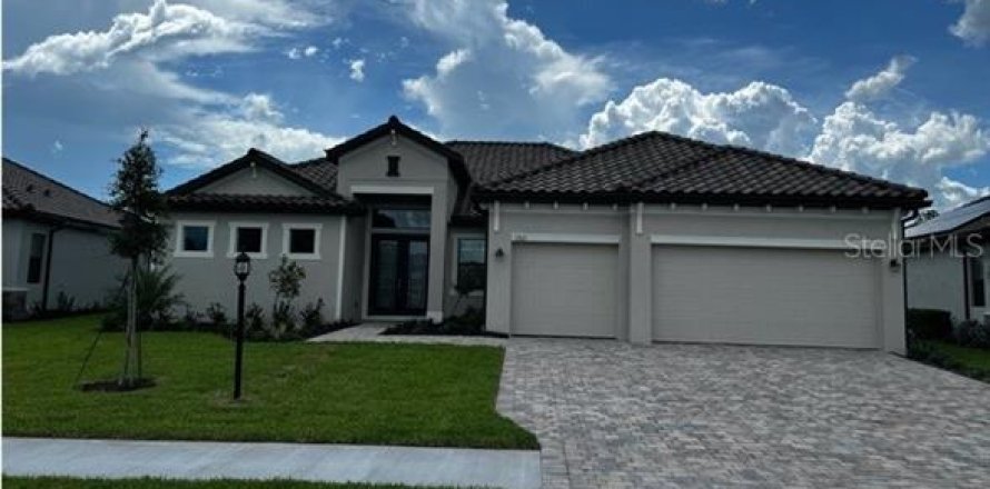 House in Lakewood Ranch, Florida 3 bedrooms, 246.19 sq.m. № 221099