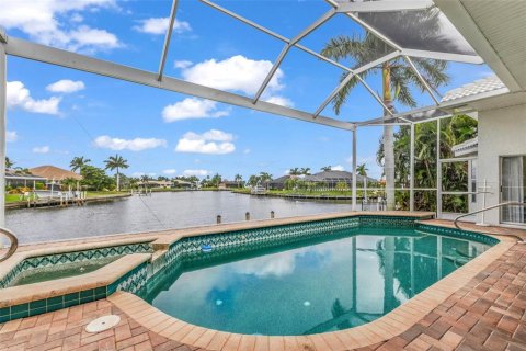 Casa en venta en Punta Gorda, Florida, 3 dormitorios, 202.9 m2 № 2387381 - foto 2