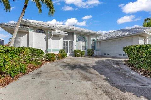 Casa en venta en Punta Gorda, Florida, 3 dormitorios, 202.9 m2 № 2387381 - foto 4