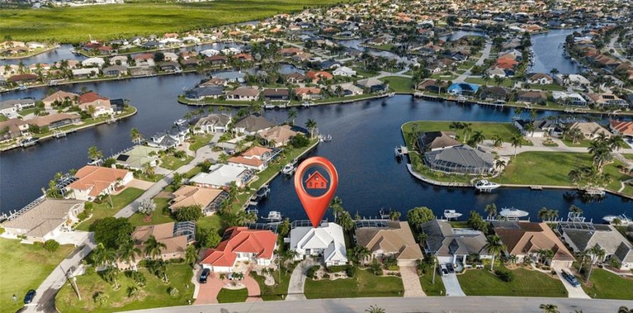 Casa en Punta Gorda, Florida 3 dormitorios, 202.9 m2 № 2387381