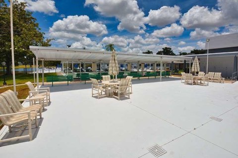 Condo in Seminole, Florida, 2 bedrooms  № 1824655 - photo 25