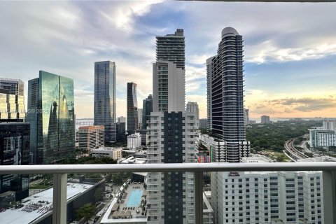 Condominio en alquiler en Miami, Florida, 1 dormitorio, 85.75 m2 № 1920592 - foto 8