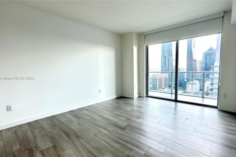 Condominio en alquiler en Miami, Florida, 1 dormitorio, 85.75 m2 № 1920592 - foto 4