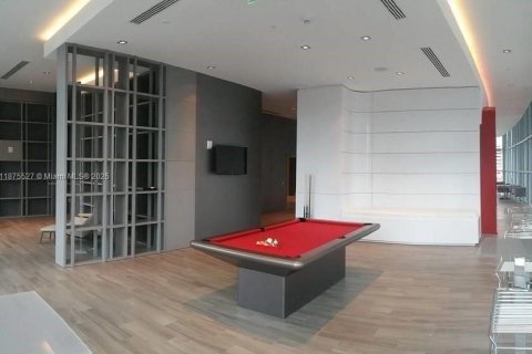 Condominio en alquiler en Miami, Florida, 1 dormitorio, 85.75 m2 № 1920592 - foto 15