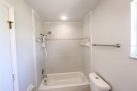 Casa en venta en Kissimmee, Florida, 3 dormitorios, 147.16 m2 № 2227360 - foto 22