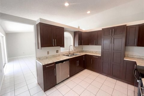 Casa en venta en Kissimmee, Florida, 3 dormitorios, 147.16 m2 № 2227360 - foto 10