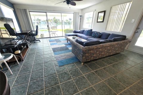 Casa en venta en Clearwater, Florida, 3 dormitorios, 151.15 m2 № 2384138 - foto 13