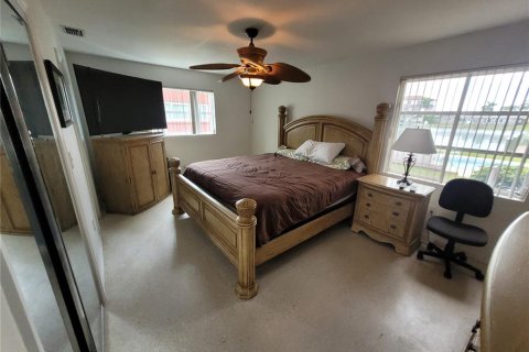 Casa en venta en Clearwater, Florida, 3 dormitorios, 151.15 m2 № 2384138 - foto 26