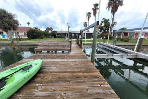 Casa en venta en Clearwater, Florida, 3 dormitorios, 151.15 m2 № 2384138 - foto 22