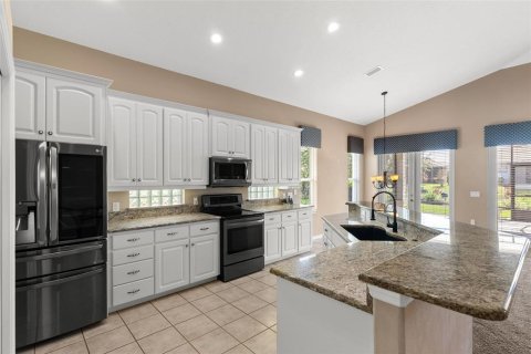 House in Lakeland, Florida 3 bedrooms, 229.65 sq.m. № 1873977 - photo 13