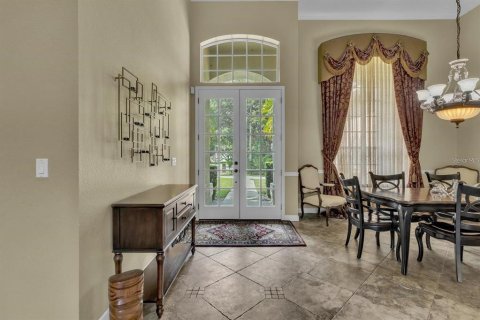 House in Orlando, Florida 5 bedrooms, 377.18 sq.m. № 1718987 - photo 4