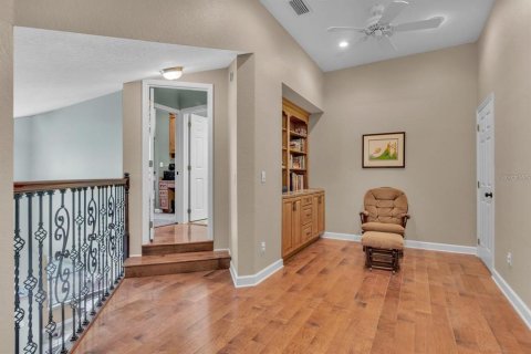 House in Orlando, Florida 5 bedrooms, 377.18 sq.m. № 1718987 - photo 26