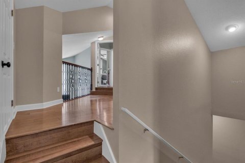 House in Orlando, Florida 5 bedrooms, 377.18 sq.m. № 1718987 - photo 27