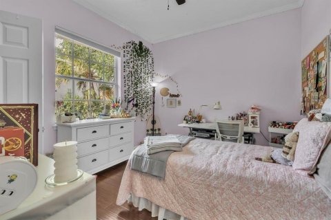 House in Orlando, Florida 5 bedrooms, 377.18 sq.m. № 1718987 - photo 24