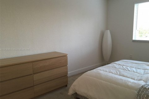Снять в аренду кондоминиум в Саут-Майами, Флорида 1 спальня, 60.57м2, № 1974518 - фото 5