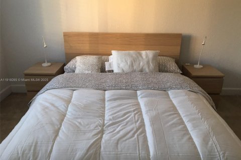 Снять в аренду кондоминиум в Саут-Майами, Флорида 1 спальня, 60.57м2, № 1974518 - фото 6