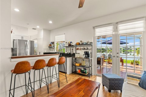 Villa ou maison à louer à Weston, Floride: 3 chambres, 148.64 m2 № 1996026 - photo 13