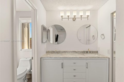 Villa ou maison à louer à Weston, Floride: 3 chambres, 148.64 m2 № 1996026 - photo 22