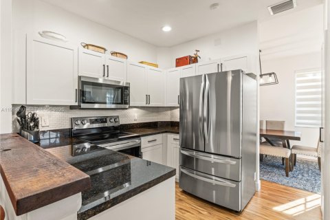 Villa ou maison à louer à Weston, Floride: 3 chambres, 148.64 m2 № 1996026 - photo 9