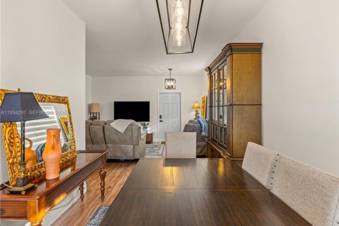 Villa ou maison à louer à Weston, Floride: 3 chambres, 148.64 m2 № 1996026 - photo 7