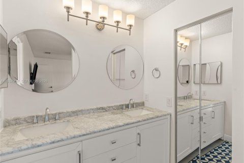 Villa ou maison à louer à Weston, Floride: 3 chambres, 148.64 m2 № 1996026 - photo 23