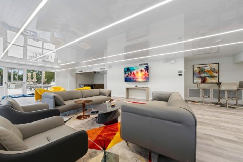 Condominio en alquiler en Fort Lauderdale, Florida, 2 dormitorios, 140 m2 № 1040892 - foto 1
