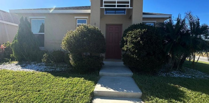 Casa en Kissimmee, Florida 3 dormitorios, 143.26 m2 № 1526770
