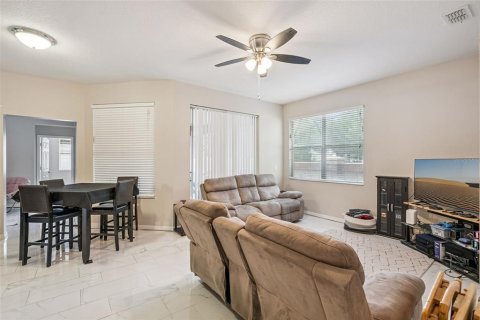Casa en venta en Orlando, Florida, 4 dormitorios, 205.04 m2 № 2217760 - foto 18