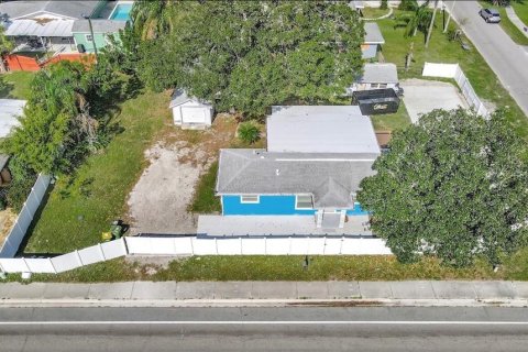 Снять в аренду виллу или дом в Сарасота, Флорида 6 комнат, 150.59м2, № 2215533 - фото 26