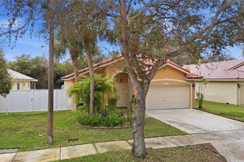 House in Pembroke Pines, Florida 3 bedrooms, 154.5 sq.m. № 2001851 - photo 4