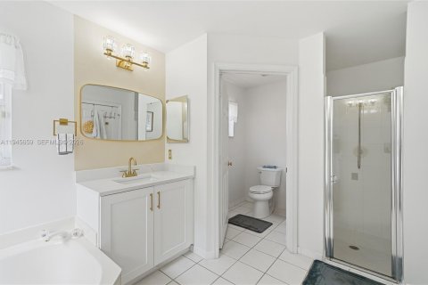 House in Pembroke Pines, Florida 3 bedrooms, 154.5 sq.m. № 2001851 - photo 29