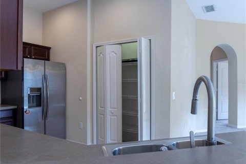 Townhouse in Orlando, Florida 2 bedrooms, 111.48 sq.m. № 2231926 - photo 11