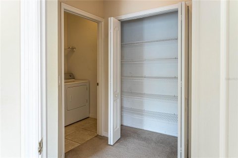Townhouse in Orlando, Florida 2 bedrooms, 111.48 sq.m. № 2231926 - photo 23
