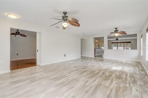 House in DeLand, Florida 3 bedrooms, 217.76 sq.m. № 1780969 - photo 7