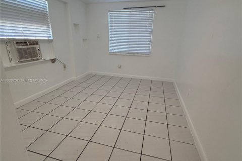 Casa en alquiler en Miramar, Florida, 2 dormitorios, 115.48 m2 № 2078034 - foto 6